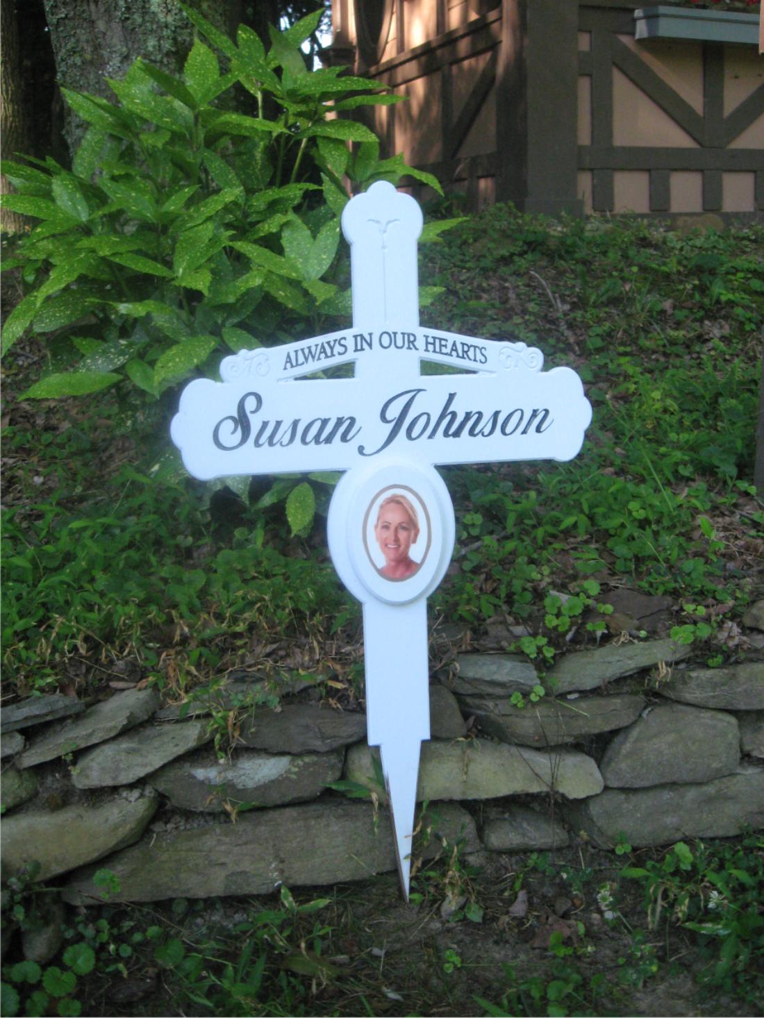 Wings Of The Angels roadside Memorial Cross by roadwaycross.com