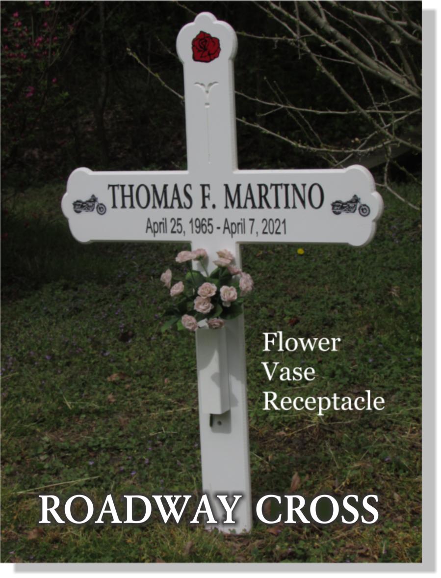 Biker style memorial crosses weatherproof, Denkmal am Straenrand im Biker-Stil, Monumento al borde de la carretera de estilo motero